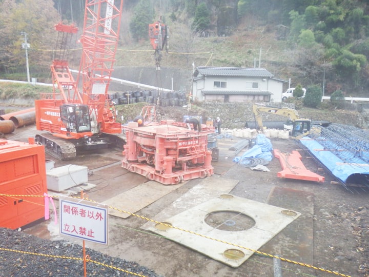 春日橋（下部工）橋梁災害復旧工事